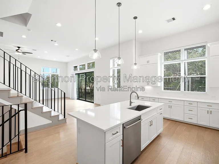1823 Prospect St #C — Photo 17