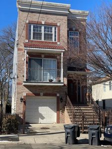 197 S 9th St, Newark, NJ, 07107