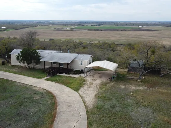 1624 County Road 4511, Hondo, TX 78861