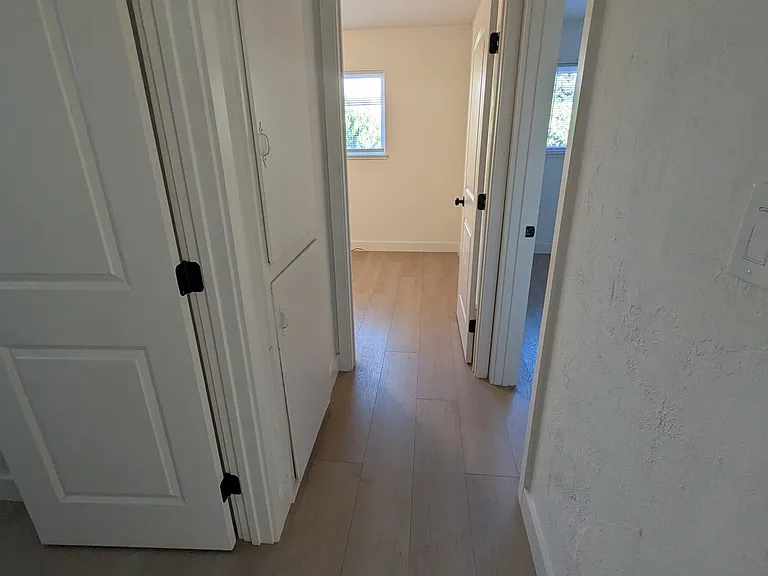 820 S Lloyd St — Photo 6