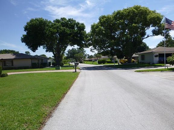 4th image of 379 Troon Ct