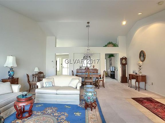 3rd image of 3025 Hawksdale Dr