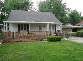 607 N Ohio Ave, Salem, IL 62881
