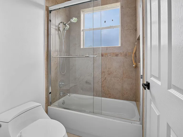 9511 Savona Winds Dr — Photo 53