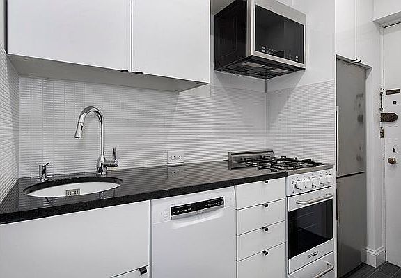 5th image of 517 E 77th St APT 5O