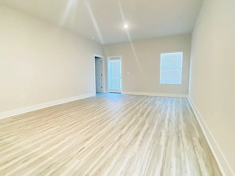 9908 Starling Dr — Photo 8