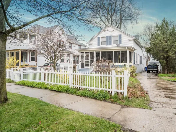 530 61st STREET, Kenosha, WI 53143