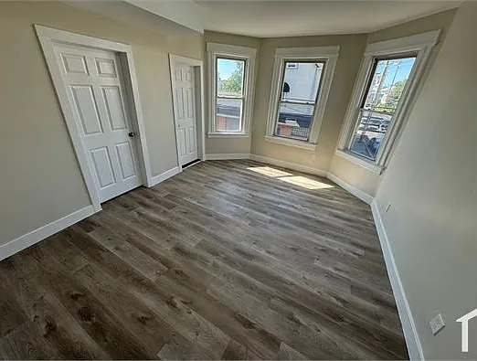 28 Wainwright St #2 — Photo 3