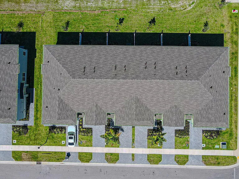 503 SE Rivergrass St — Photo 46