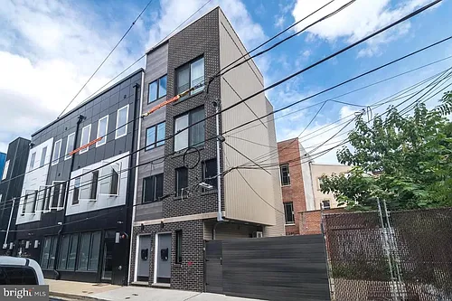 2001 N Hope St #1 Photo 1