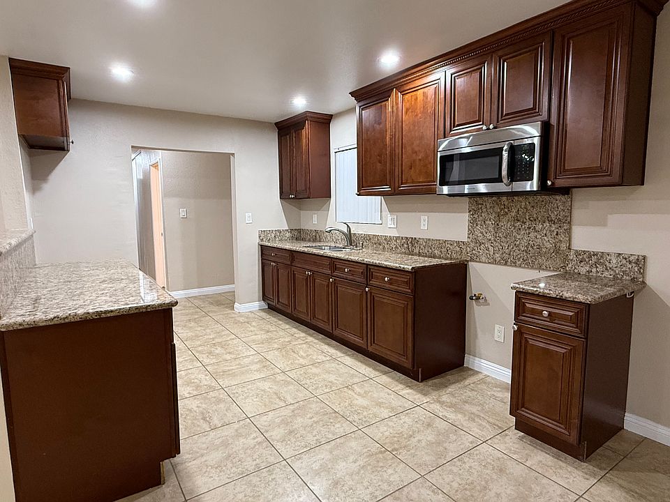1st image of 4287-1 E Grand Ave