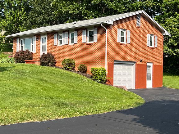 3rd image of 3709 Bluefield Dr
