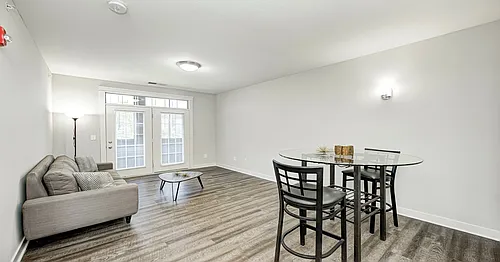 Apartment in Bloomington, Monroe - More