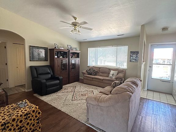 4th image of 5237 N Desert Ln