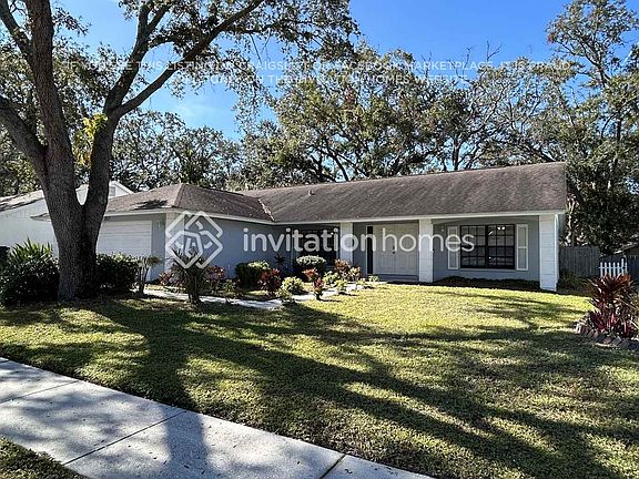 3rd image of 203 Arbor Dr E