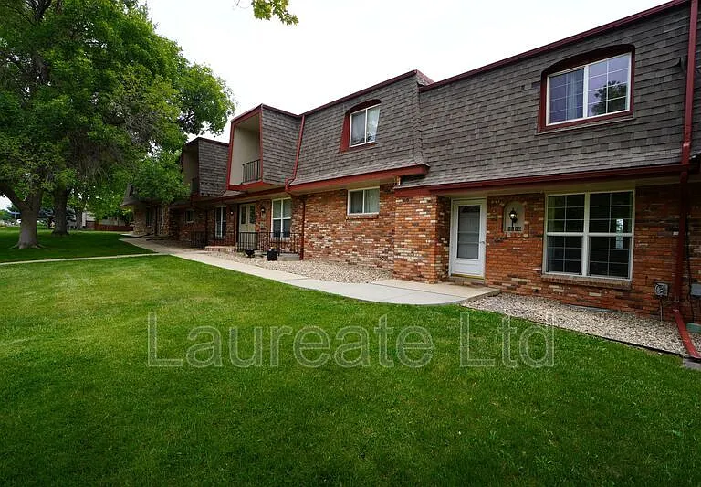 1110 Dexter St — Photo 1