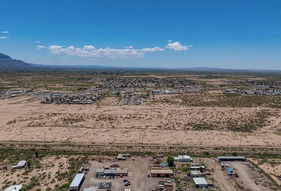 1st image of 4 Mayflower Rd