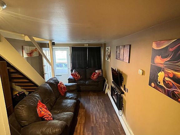 3rd image of 104 N Marshall St #106