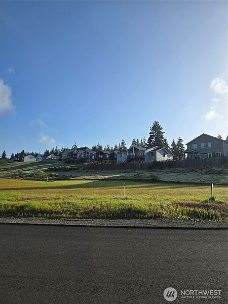 3rd image of 30 E Virgil Drive W