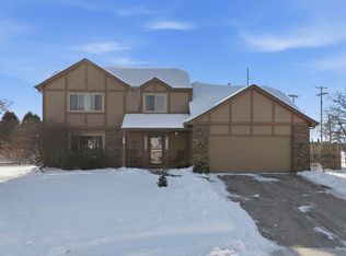 10410 Thatcher Ct, Fort Wayne, IN 46845