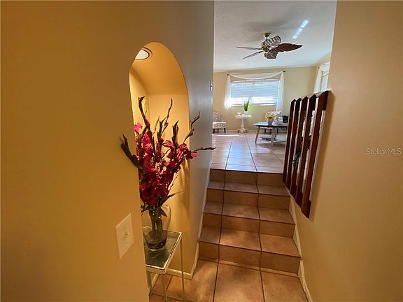 5th image of 4231 Berkshire Dr