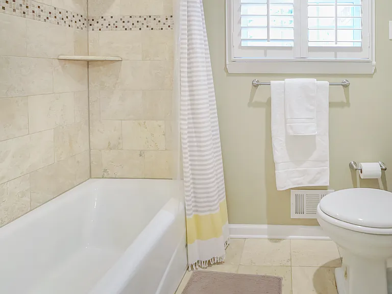 5735 Riverwood Dr NW — Photo 22