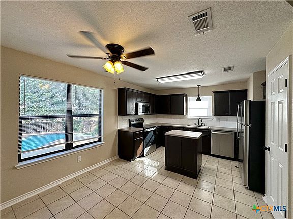 5th image of 1301 Marlee Cir