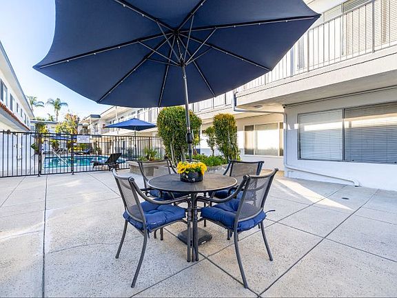 3rd image of 4444 Hazeltine Ave APT 124