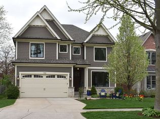 700 S Swain Ave, Elmhurst, IL 60126