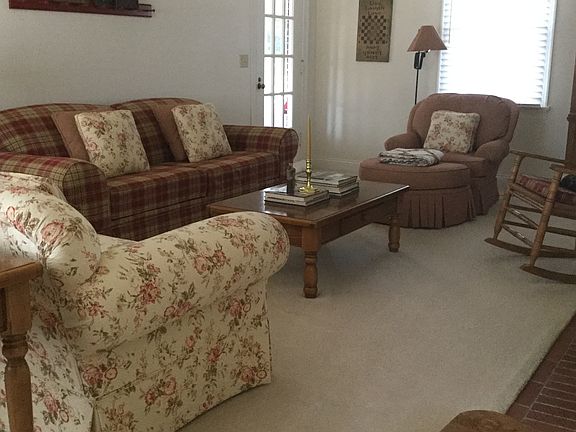 3rd image of 2751 W Ridgewood Cir