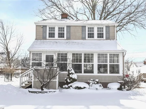 3915 Grantwood Dr, Parma, OH 44134