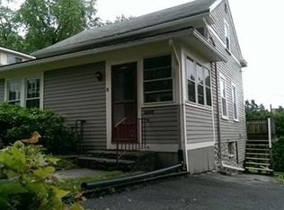 8 Gordon St, Worcester, MA 01604