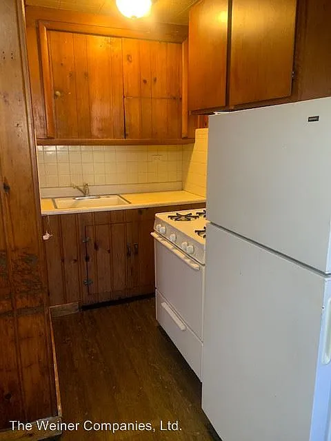 427 N Penfield St APT A photo 1