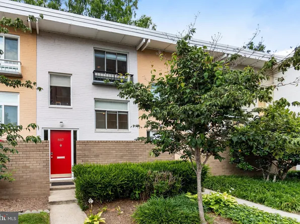 857 3rd St SW #104, Washington, DC 20024