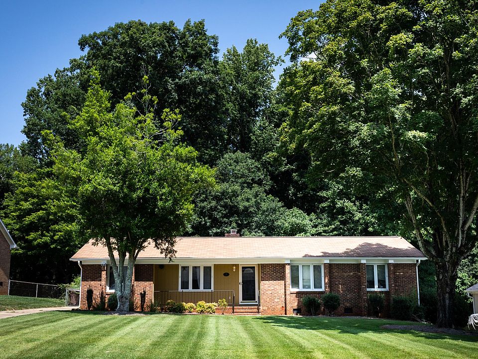 1st image of 7 Carlynn Ct