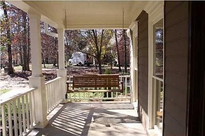 3rd image of 2315 Glencrofte Ln