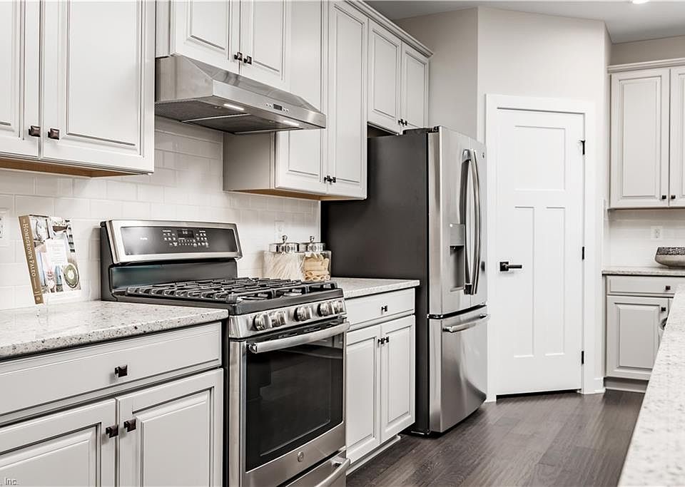 1st image of 302 Terrywood Dr