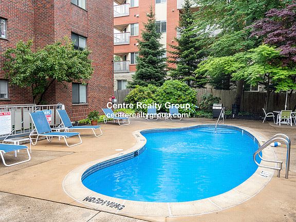 4th image of 320 Hammond Pond Pkwy APT 204
