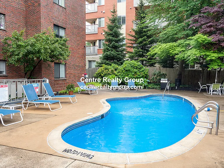 320 Hammond Pond Pkwy #201 — Photo 4