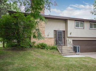 4442 Johnny Cake Ridge Rd #R, Eagan, MN 55122