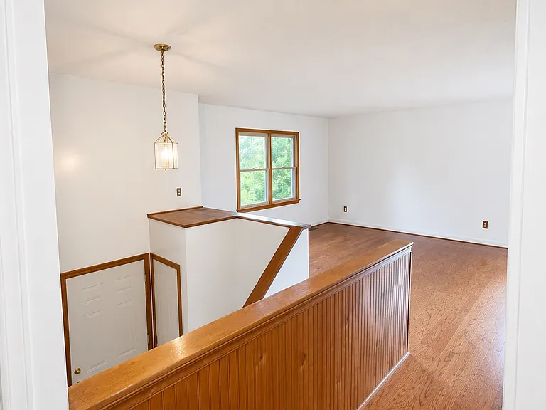 10 Miami Cir — Photo 7