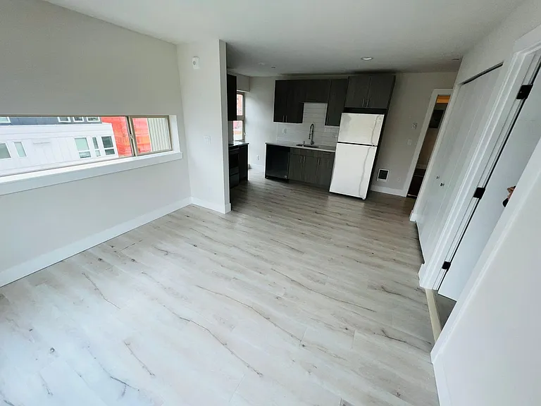 South Lane Apartments — Photo 67