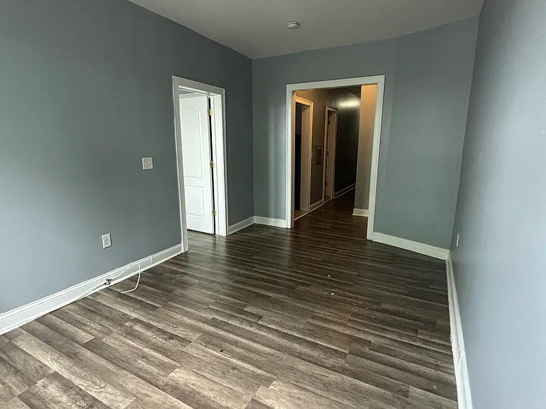 731 Avenue A #8 — Photo 3