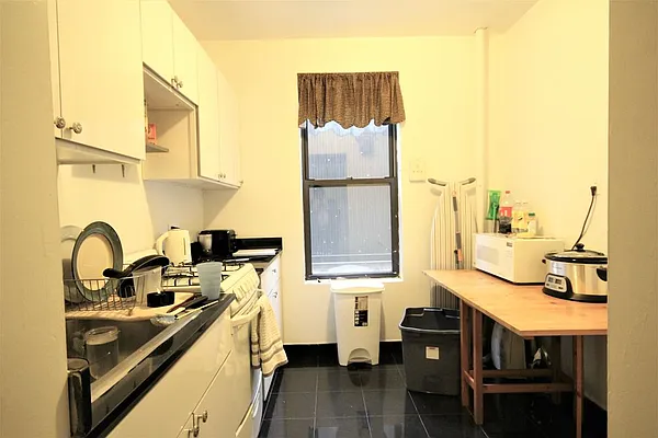 Rented by Dynamik Realty | media 26