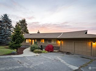 17314 Meadow Ln, Mount Vernon, WA 98274