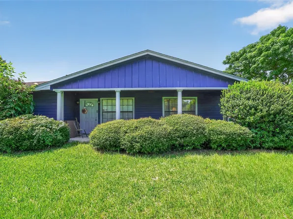 1019 Lamar St, Liberty, TX 77575