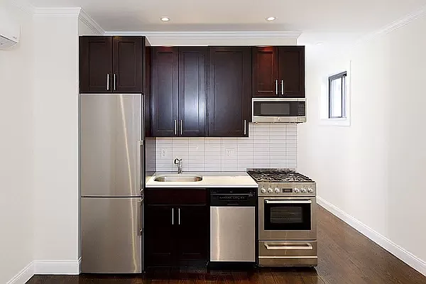 Rented by Avenues Real Estate | media 14