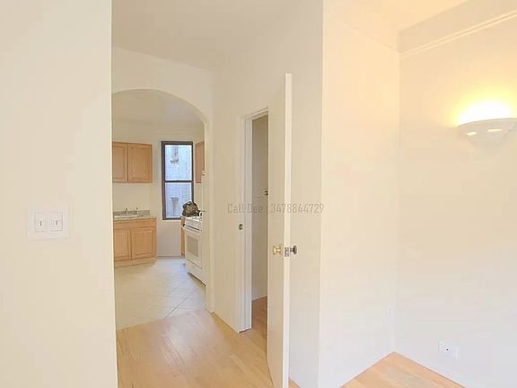 2nd image of 202 W 81st St APT 4B
