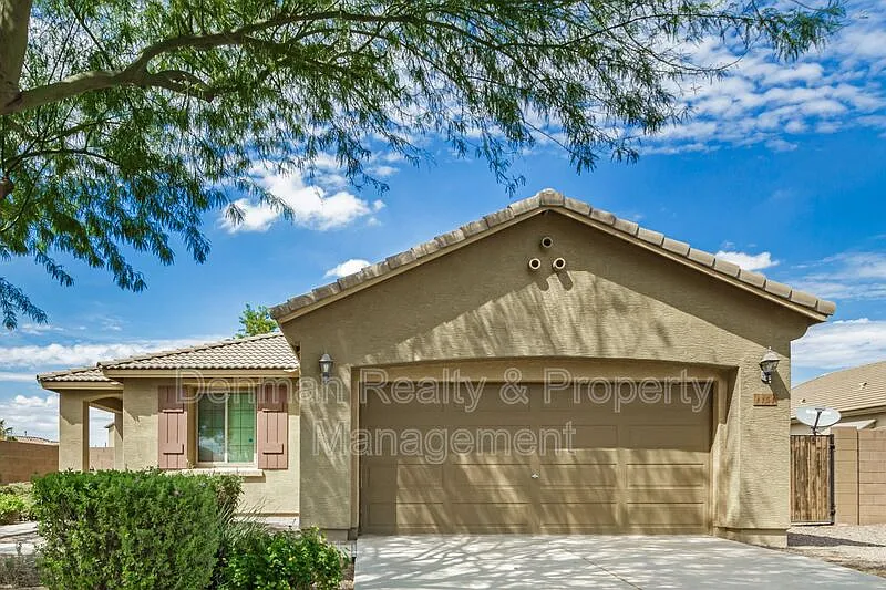 1154 W Stephanie Ln