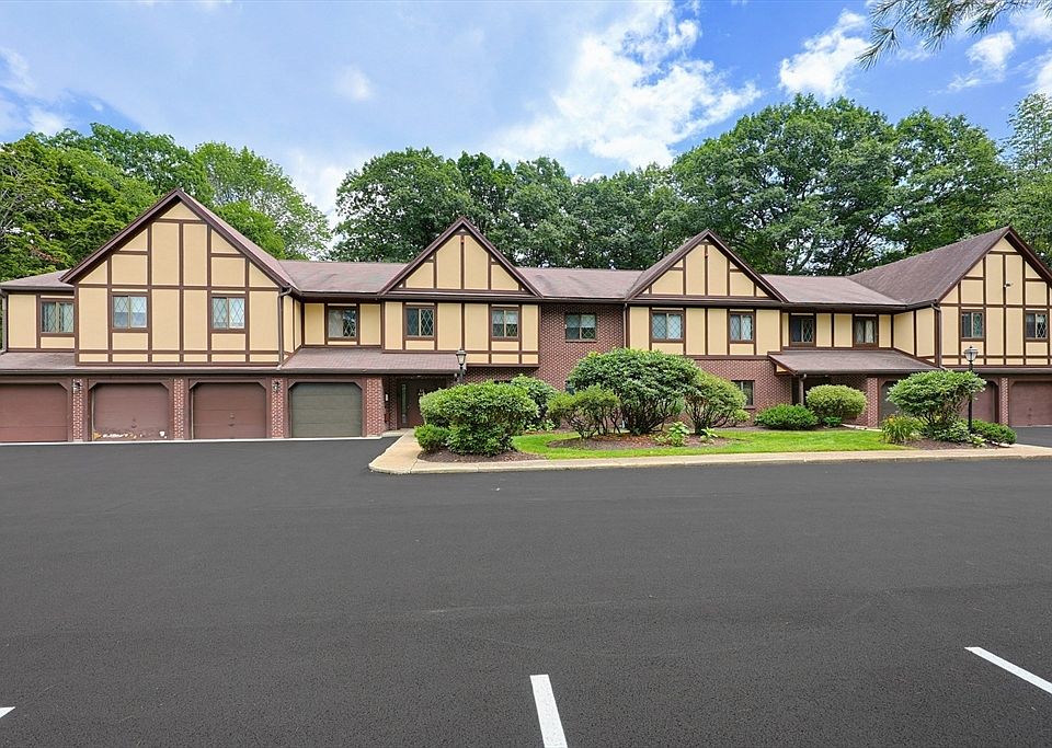 1st image of 14 Rainbow Pond Dr APT B2